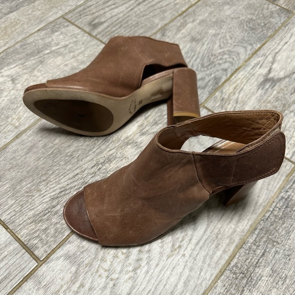 NEW Laura Bellariva Peep Bootie Italy Leather Size 6/36 - Picture 4 of 9